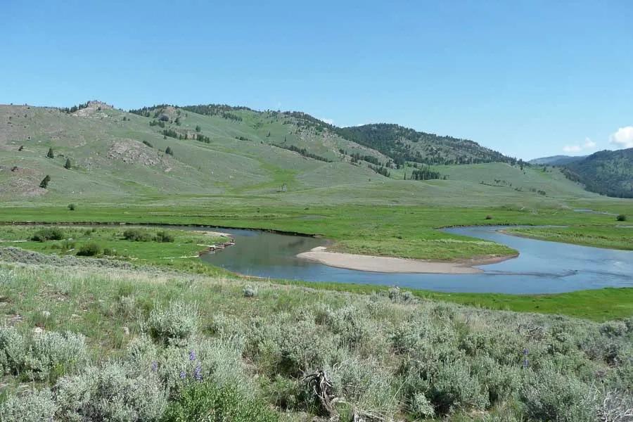 Slough Creek Fishing August brings low, clear water to the Lamar Valley
