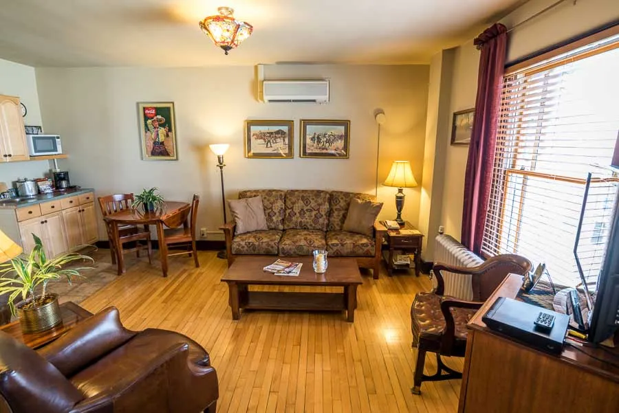 Murray Hotel living room