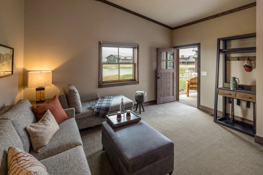Yellowstone River fishing lodge