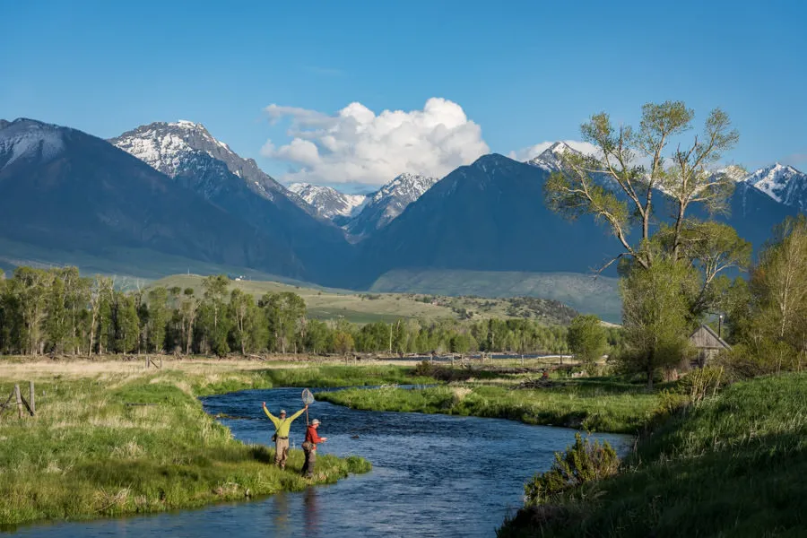 Yellowstone fishing lodge