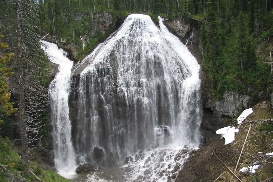 Yellowstone Park Fly Fishing Guides