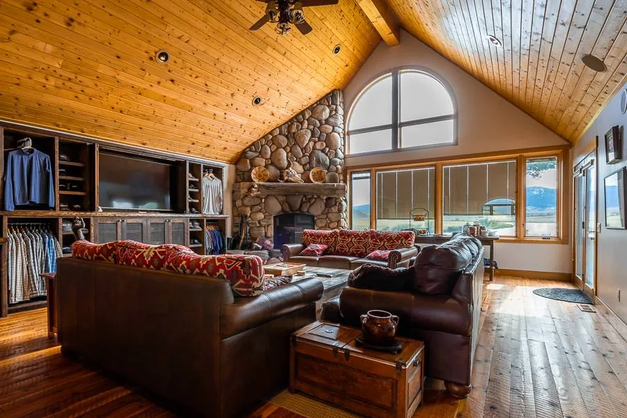 Madison River Lodge