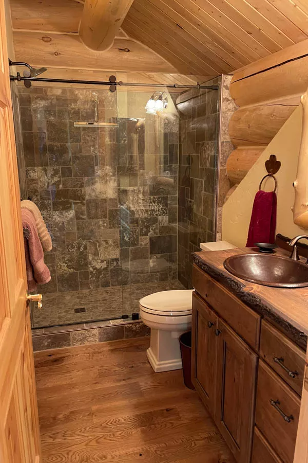 Montana Vacation Rentals, Madison River Cabins