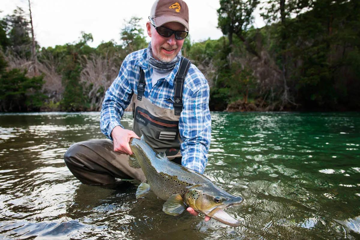 The Río Rivadavia has a healthy population of large brown trout that strike streamers