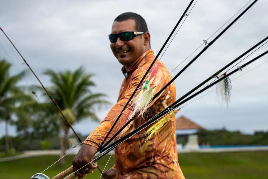 We headed out each morning loaded for bear with several 8 and 9 weight rods rigged with poppers or gurglers on floating lines, streamers on intermediate sink tips, a 13 weight with a sinking line for arapaima and of course the trusty catfish rod for lunchtime sessions.