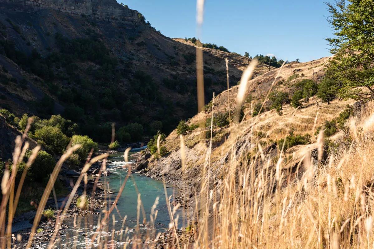 Descending the steep canyon to the Rio Simpson