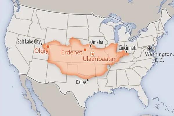 Mongolia size Mongolia is a landlocked country with China to the south and Russia to the North. Mongolia is about 4 times the size of Montana and has one of the lowest population densities in the world.