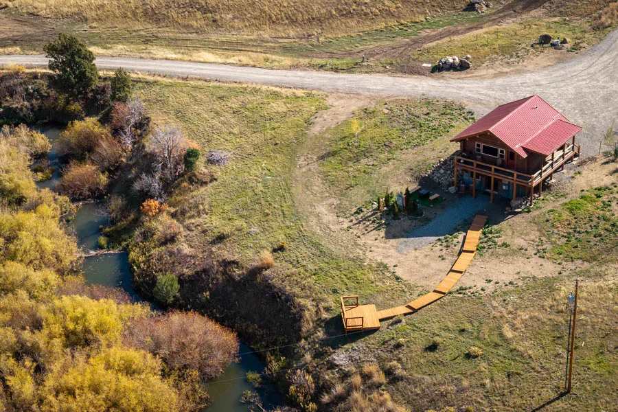Bear Trap Canyon Cabins