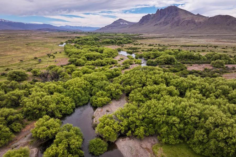 Home to plentiful populations of rambunctious rainbows and spunky brown trout, the Rio Chubut is one of Patagonia's hidden gems. Argentina's Rio Chubut is a meandering, trout-rich, river flowing out from the Andes Mountains.