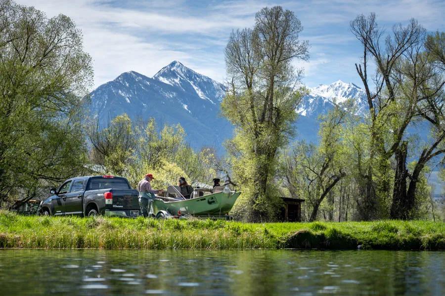 Montana fly fishing trips near Bozeman, Montana and Yellowstone National Park Spring time fishing in Montana is often defined by snow-capped peaks, lush vegetation, and hungry trout.