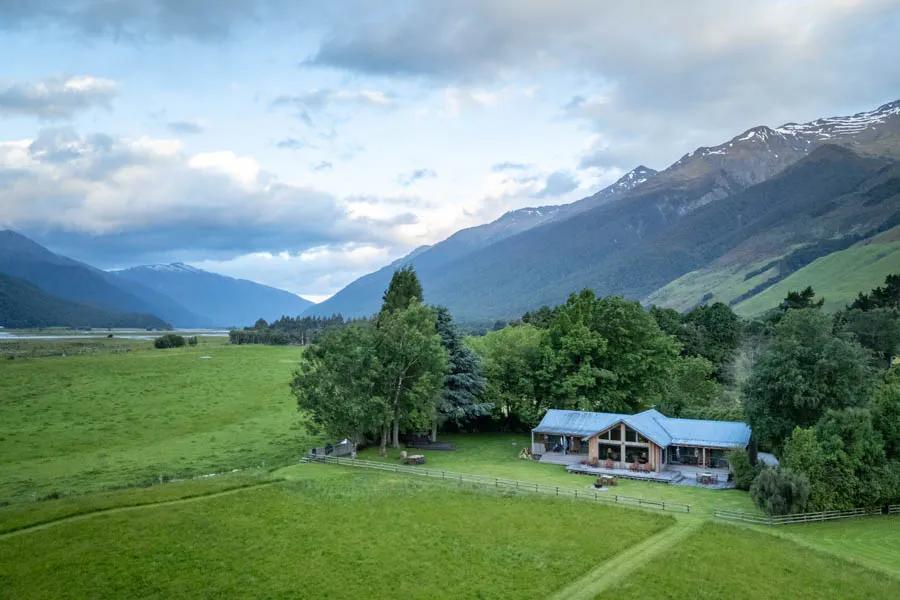 Cedar Lodge is a Fly Fishing Lodge in New Zealand Cedar Lodge is located in Lake district of the South Island about 2 hours north of Queenstown.