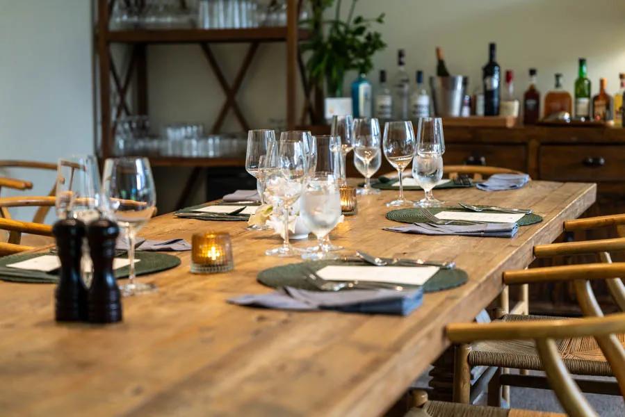 Cedar Lodge dining in New Zealand Cedar Lodge offers outstanding chef prepared meals, excellent local wines and a self serve bar to enjoy in the evenings after fishing.