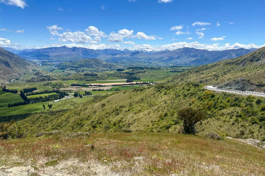 Queenstown road in New Zealand Queenstown road in New Zealand