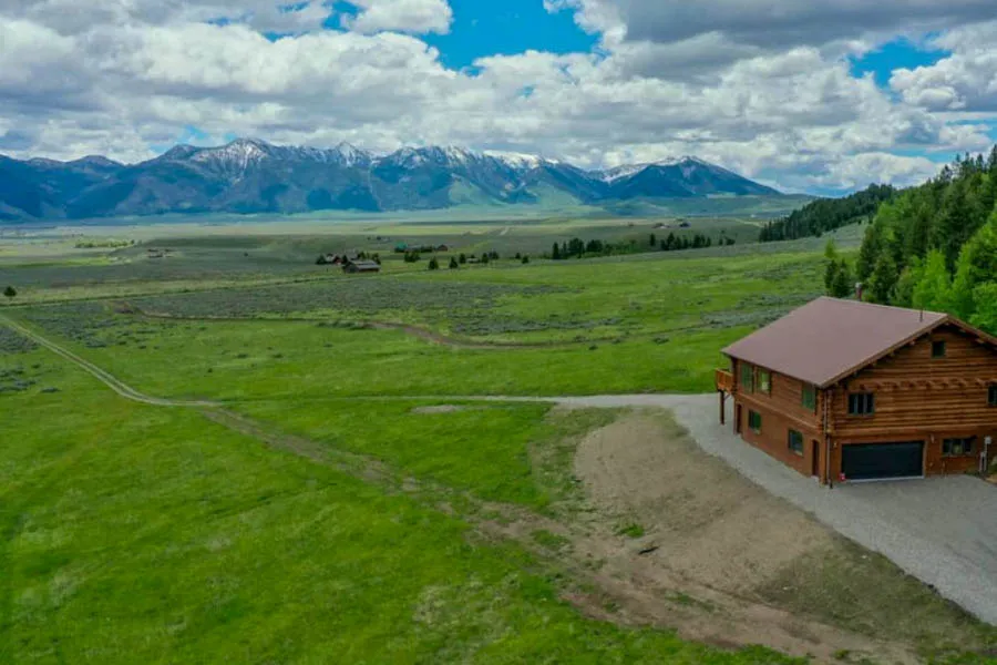 Ennis, MT vacation home