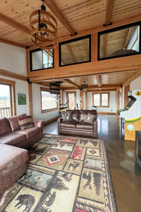 Ennis MT VRBO