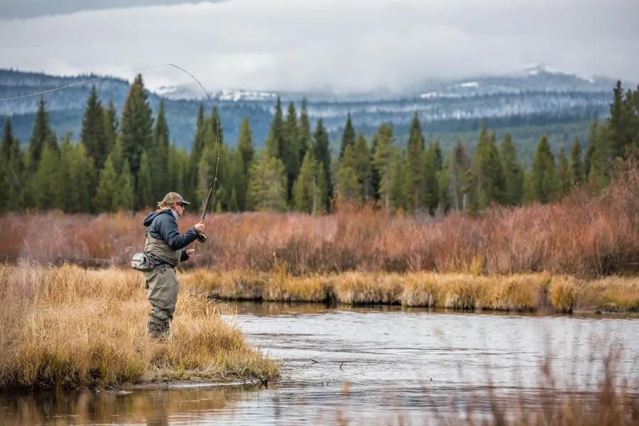 Montana fly fishing trips near Bozeman and Big Sky Montana Rain, snow, sunshine, blue skies, and more are all possibilities in Montana. Knowing what you want for your weather is important when planning a Montana fly fishing trip.