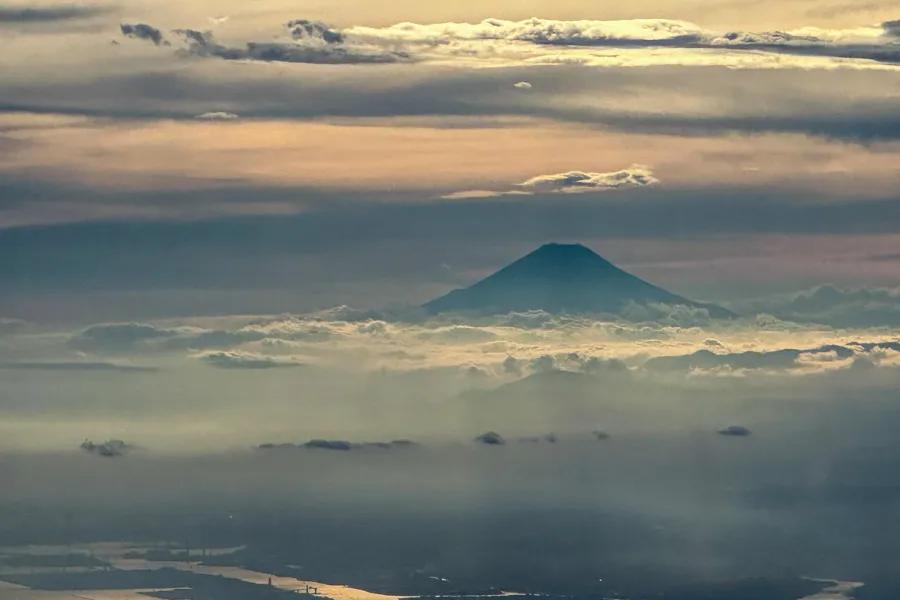 Mount Fuji near Tokyo Mount Fuji near Tokyo