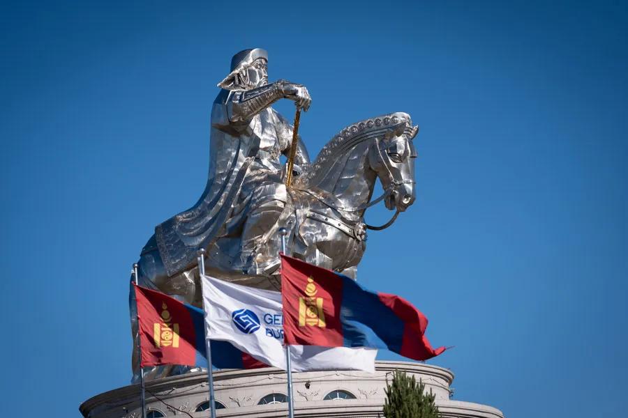 The impressive Chinggis Kahn statue is en route to our fishing grounds The impressive Chinggis Kahn statue is en route to our fishing grounds
