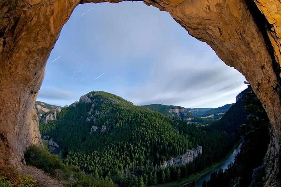 August on the Smith River is really best suited for angler's desiring a hard-core, solo floating experience. Streamflows are often the lowest of the season and water temps are often the warmest as well--creating a double dose of difficult conditions. But for those anglers willing to go solo and fish very early in the mornings to fish that aren't too keen on feeding, August can have plenty of solitude.. 