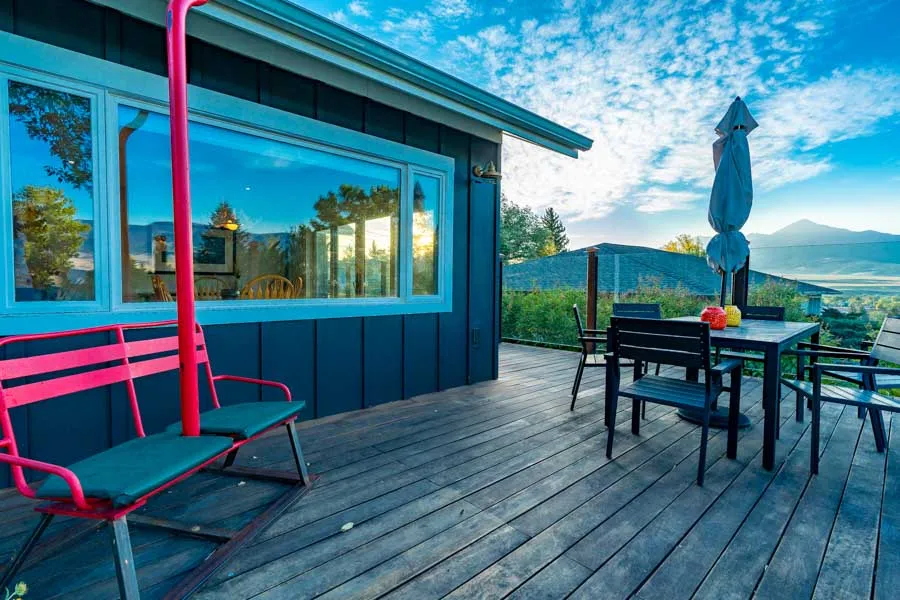 Absaroka Sunrise Vacation Rental Home Paradise Valley deck