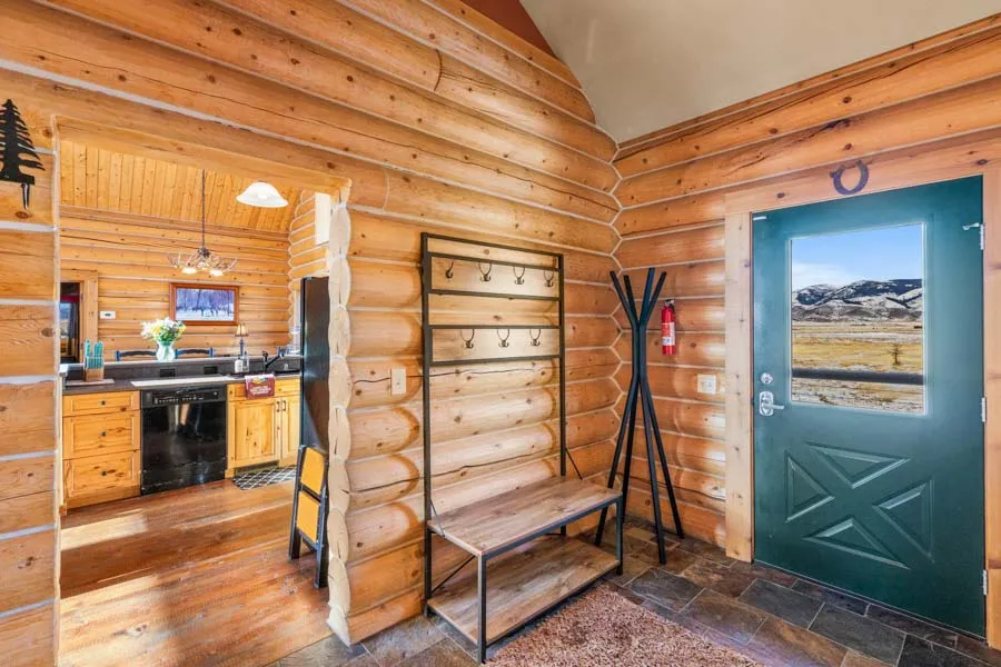 The Chalet Rental Home in Paradise Valley Montana interior
