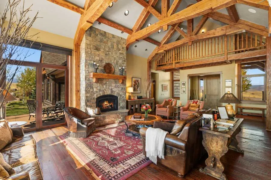 Vacation Rental in Paradise Valley Cowboy Lake Lodge interior