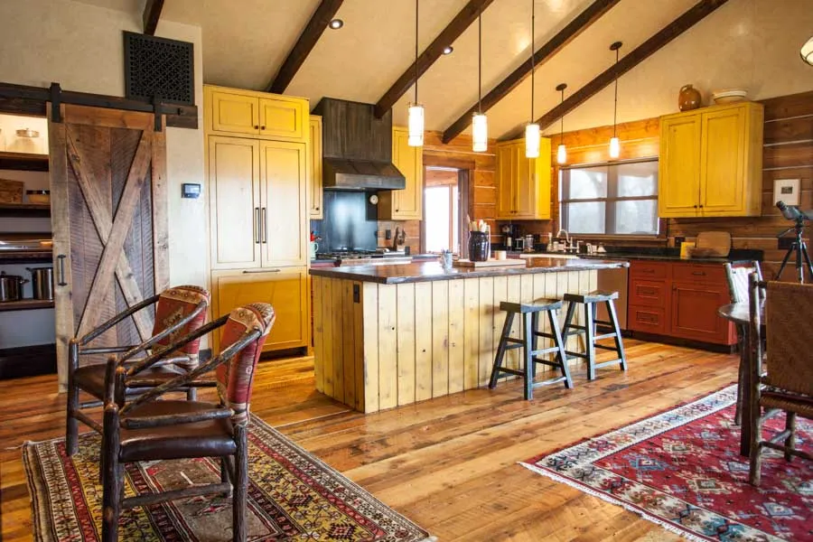Crane's Bend Rental Home in Paradise Valley inside