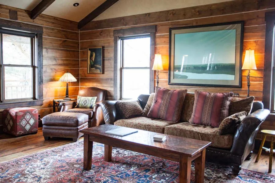 Paradise Valley Vacation Rental Home Crane's Bend sitting area