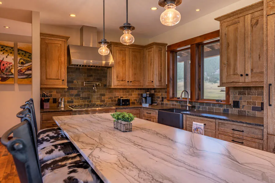 Yellowstone River vacation rental home Emigrant Peak Lodge interior