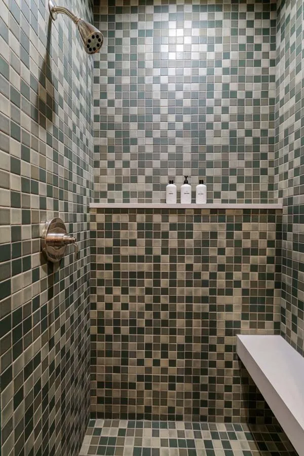 Livingston Vacation Home Lodge at Elbow Creek bath