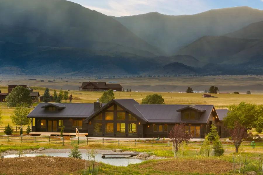 Lodge at Elbow Creek Vacation Rental Home in Paradise Valley front