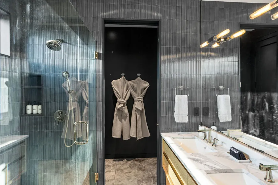 Paradise Retreat at Chico Vacation Rental Home bathroom