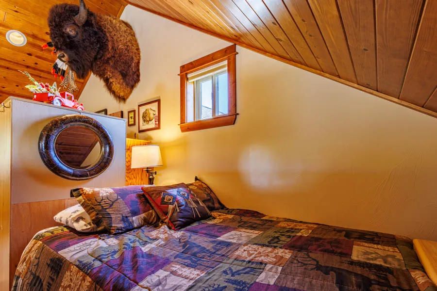Paradise Valley rental home River Run loft bed