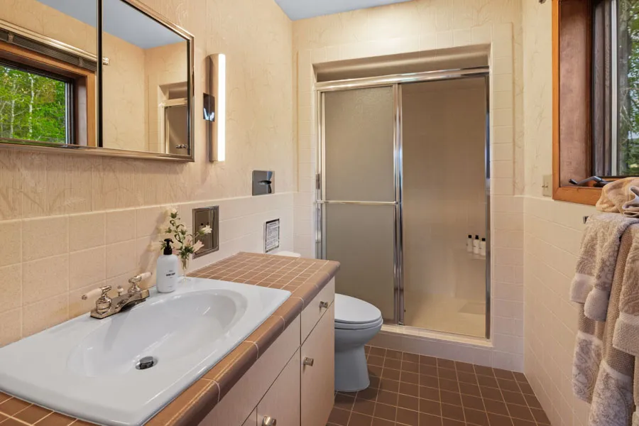 Paradise Valley Vacation Rental Home Valley View Lodge bath