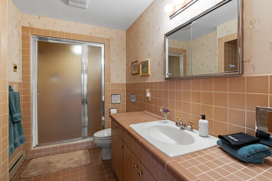 Paradise Valley Vacation Rental Home Valley View Lodge bathroom