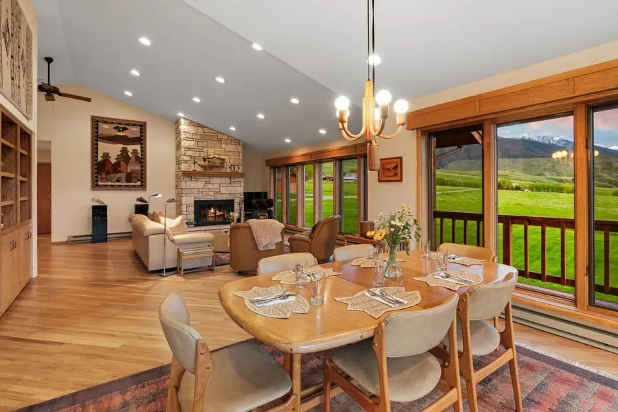 Livingston Montana Vacation Rental Home Valley View Lodge dining room