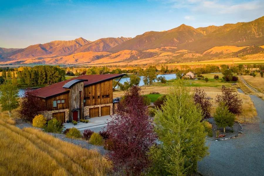 Yellowstone Beach Club outside