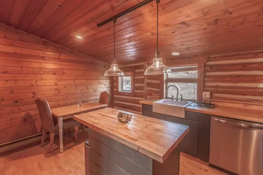 Creekside Cabin at Erik's Ranch