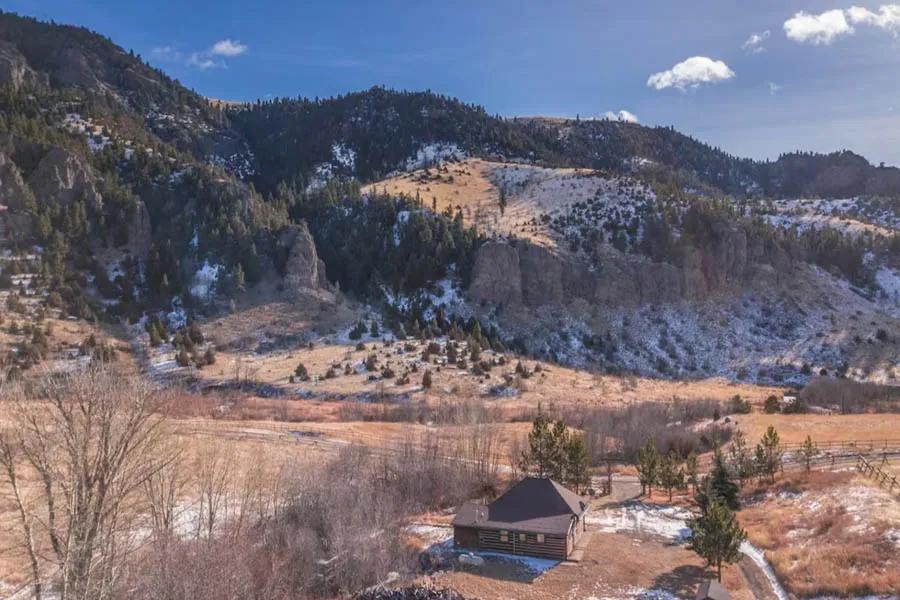 Creekside Cabin at Erik's Ranch