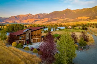 Yellowstone Beach Club outside