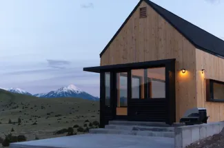 Elsa's House Eriks Ranch outside