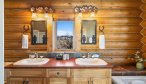 The Chalet Rental Home in Paradise Valley Montana bathroom