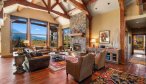 Vacation Rental in Paradise Valley Cowboy Lake Lodge living room