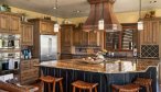 Vacation Rental in Paradise Valley Cowboy Lake Lodge kitchen