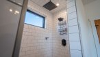 Yellowstone River Rental home Double MM Ranch shower
