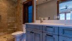 Emigrant Peak Lodge Paradise Valley vacation rental bathroom