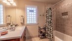 Paradise Valley Vacation Rental Home Fisherman's Bungalow bath