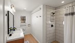 Yellowstone River Rental Home bathroom