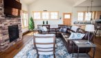 Yellowstone River Valley Vacation Home Sapphire Solace living room