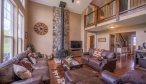 Vacation Rental Home near Livingston Trout House living room